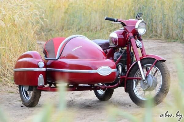 Семейные ценности: мотоцикл Jawa-350 