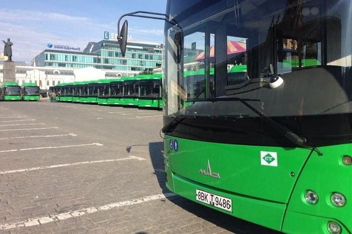 Газомоторные автобусы новой модели МАЗ 203L65 прибывают в Екатеринбург