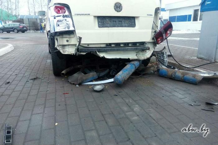 На заправке в Ждановичах в VW Touran взорвался газовый баллон