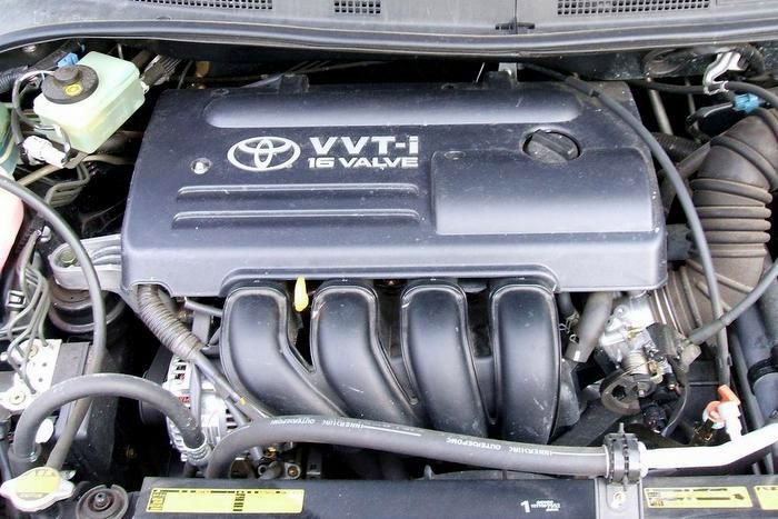 Одноразовые моторы и японская надежность. Стоит ли брать старую Toyota Corolla?