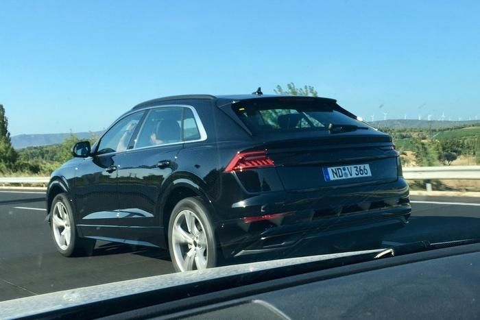 Фотофакт. Audi Q8 пойман фактически без камуфляжа