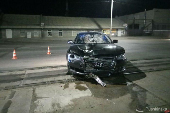 В Одессе Audi с белорусскими номерами насмерть сбил пешехода